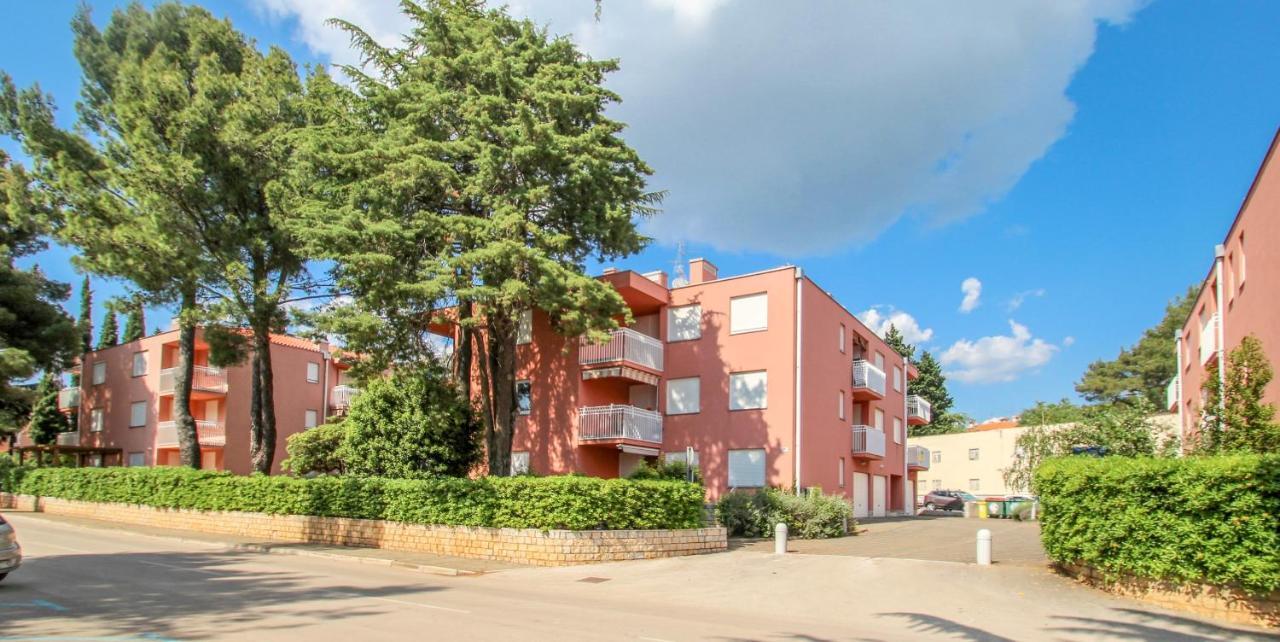 Vesna S Apartment Новиград Экстерьер фото